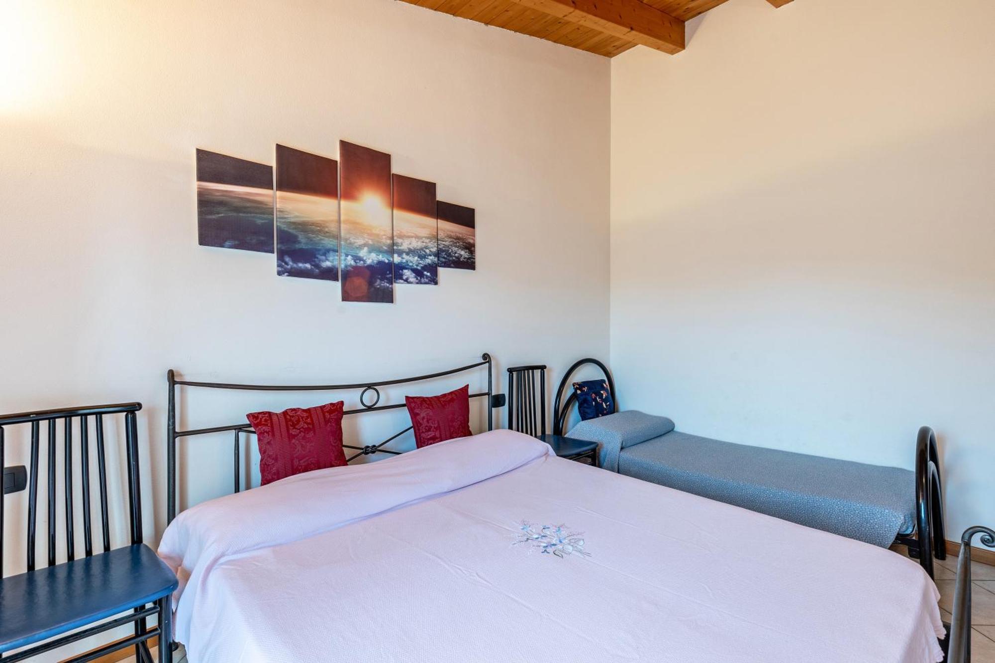 Residence La Corte Near Gardaland Castelnuovo del Garda Kültér fotó