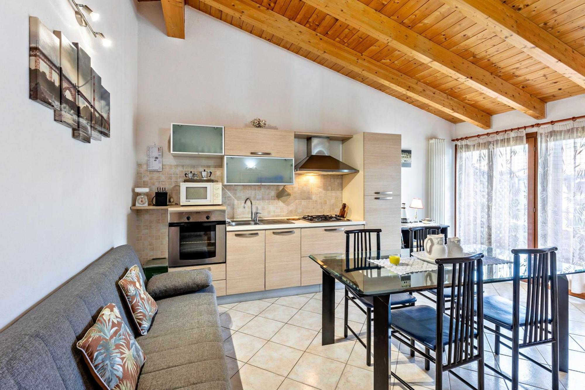 Residence La Corte Near Gardaland Castelnuovo del Garda Kültér fotó